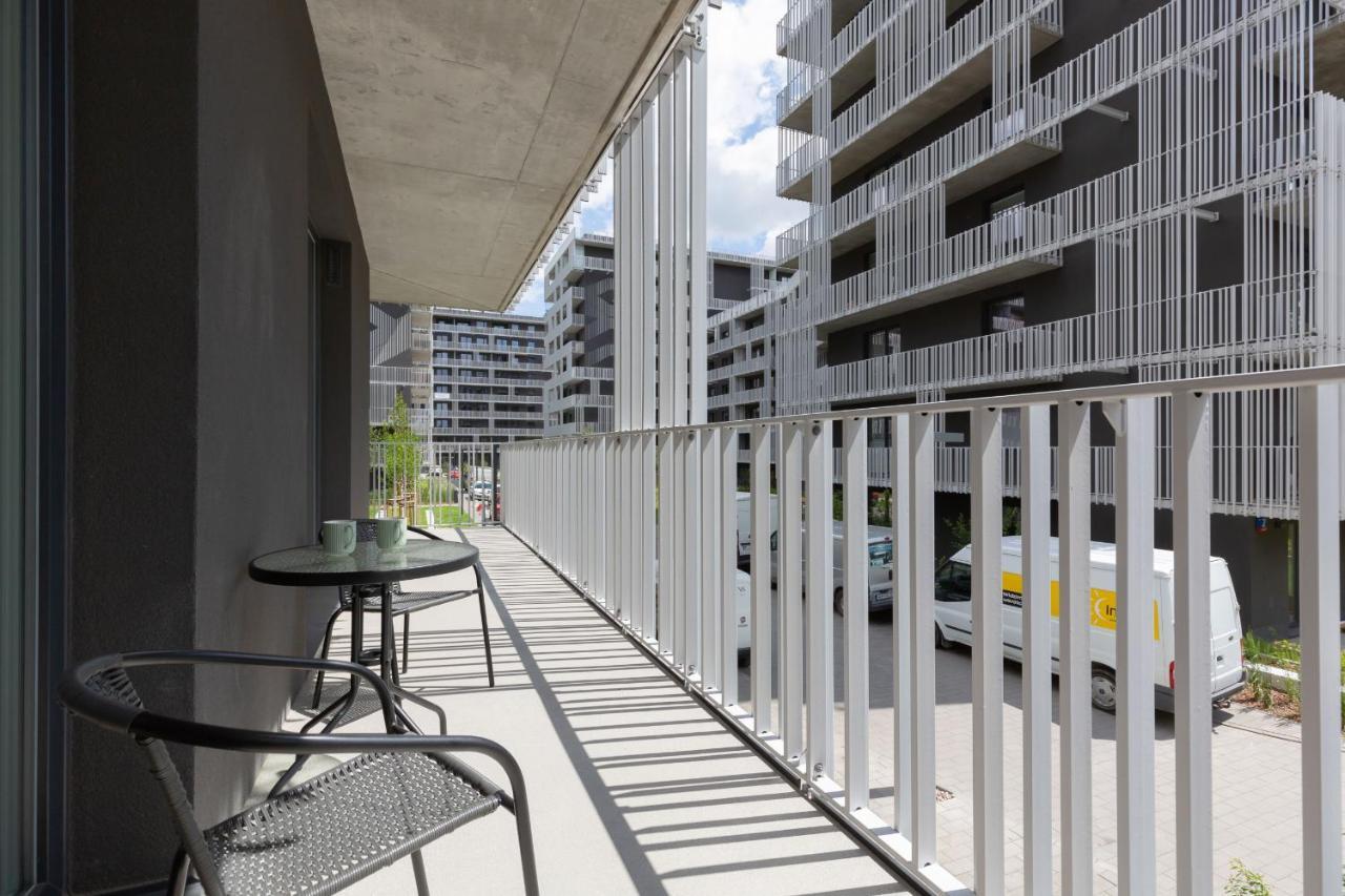 Stacja Wola Apartment Guminska By Noclegi Renters Varsóvia Exterior foto