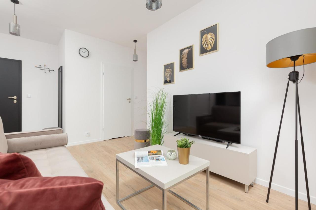 Stacja Wola Apartment Guminska By Noclegi Renters Varsóvia Exterior foto